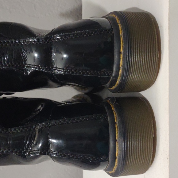 Dr. Martens - Picture 2 of 7